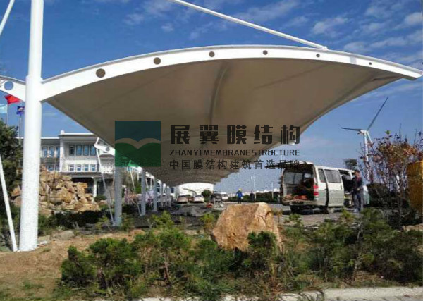 廣東河源張拉膜結(jié)構(gòu)停車(chē)棚工程