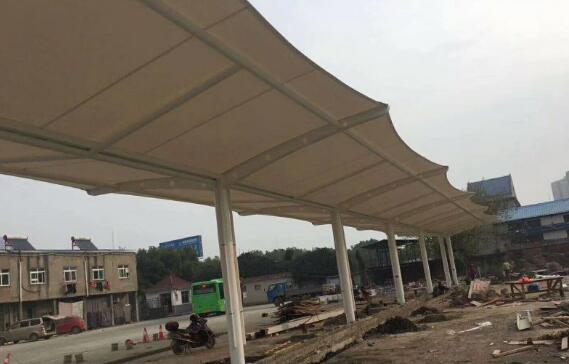 珠海市斗門(mén)區(qū)充電樁張拉膜結(jié)構(gòu)雨棚工程