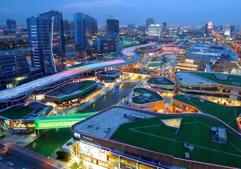 膜結(jié)構(gòu)+LED，引領(lǐng)商業(yè)廣場天幕新時代